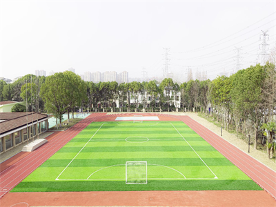 學(xué)校操場